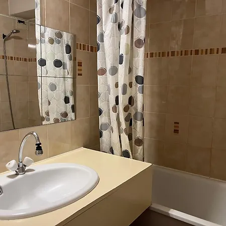 Cosy Avec Parking A Gruissan, 4 Pers., Proche Port Et Commerces - Fr-1-796-80 * Gruissan