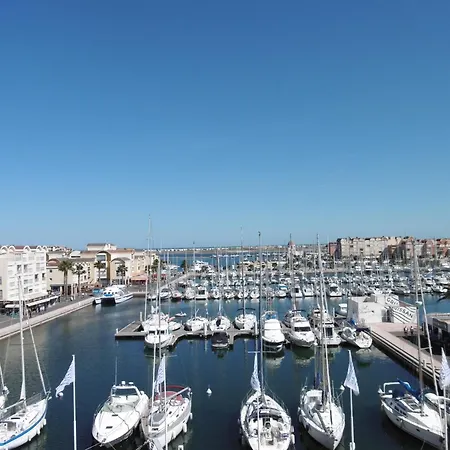 Cosy Avec Parking A Gruissan, 4 Pers., Proche Port Et Commerces - Fr-1-796-80 * Gruissan